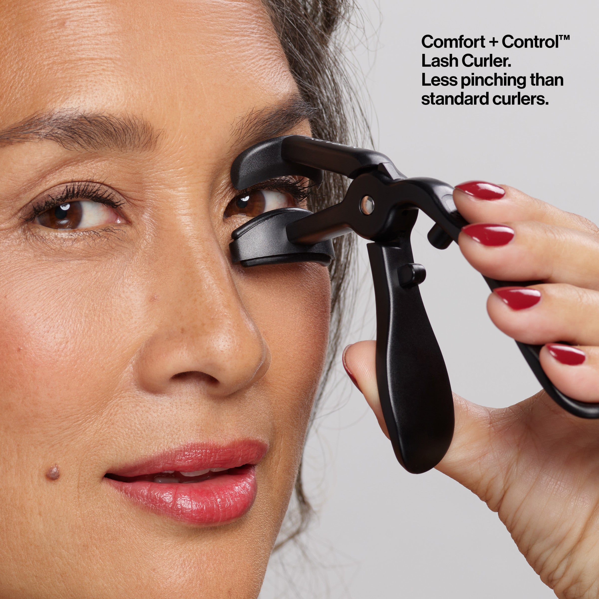 Comfort + Control Lash Curler - Image 5